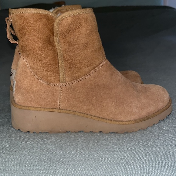 Ugg Ankle Boots - Picture 3 of 3